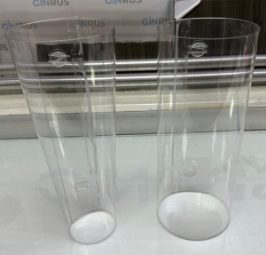 Труба из прозрачного пластика