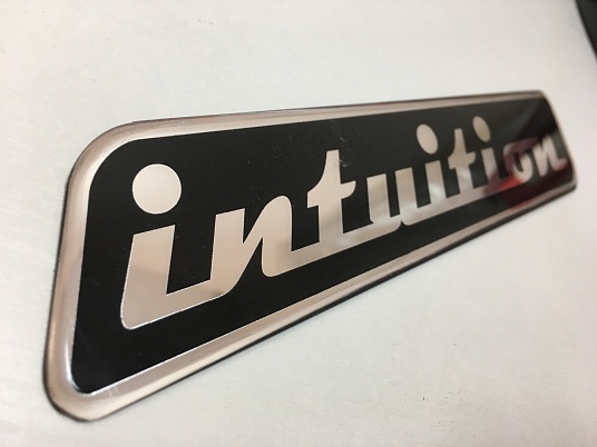 Изготовление шильдов