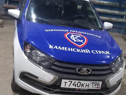 Изготовление наклеек на автомобиль