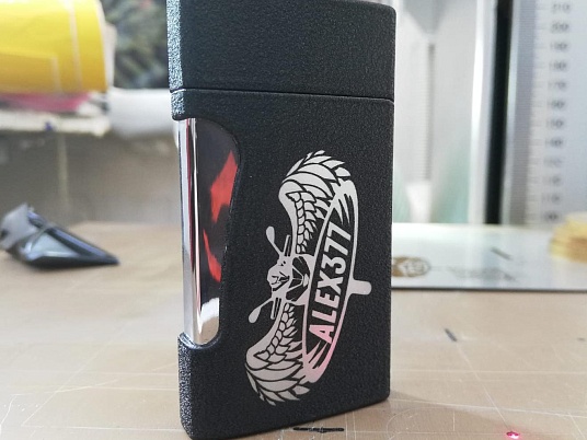 Гравировка на зажигалке