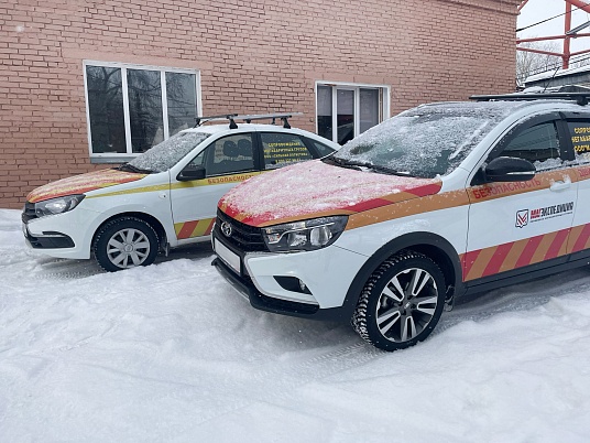 Изготовление наклеек на автомобиль