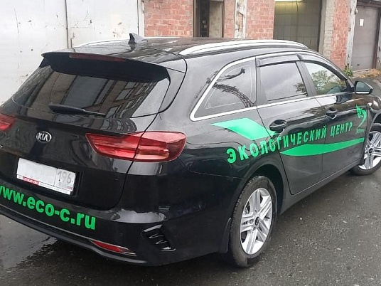 Изготовление наклеек на автомобиль